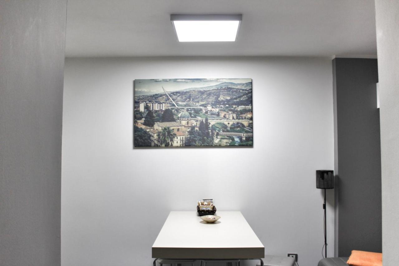 Cosenza Luxury Apartment Exterior foto